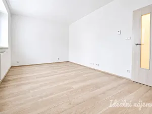 Prodej bytu 1+kk, Brno - Žebětín, Přírodní, 32 m2