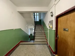 Pronájem bytu 1+1, Praha - Břevnov, Na Petynce, 31 m2