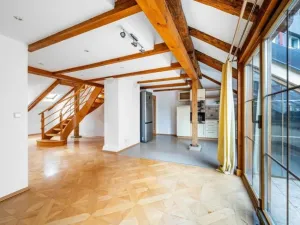 Pronájem kanceláře, Praha - Nové Město, Truhlářská, 221 m2