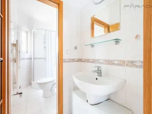 Pronájem kanceláře, Praha - Nové Město, Truhlářská, 221 m2