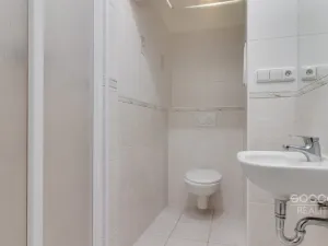 Pronájem bytu 2+kk, Praha - Nusle, Horní, 39 m2
