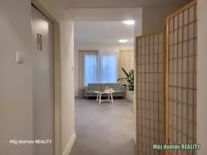 Pronájem obchodního prostoru, Praha - Vysočany, Freyova, 57 m2