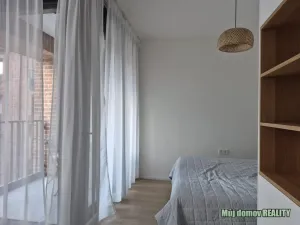 Pronájem bytu 1+kk, Praha - Smíchov, U Lihovaru, 31 m2