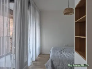 Pronájem bytu 1+kk, Praha - Smíchov, U Lihovaru, 31 m2