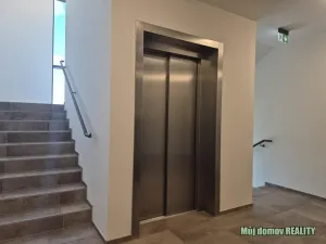 Pronájem bytu 1+kk, Praha - Smíchov, U Lihovaru, 31 m2