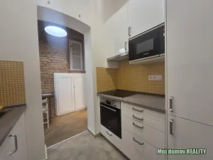 Pronájem bytu 1+1, Praha - Nové Město, Hálkova, 31 m2