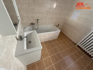 Pronájem bytu 2+1, Náchod, Hrašeho, 68 m2