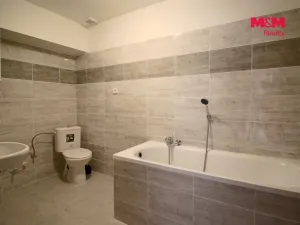 Pronájem bytu 2+kk, Trutnov - Střední Předměstí, Novodvorská, 50 m2