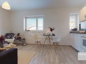 Pronájem bytu 2+kk, Hořovice, U Školky, 34 m2