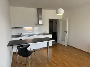 Prodej bytu 1+kk, Praha, S. K. Neumanna, 29 m2
