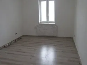 Pronájem bytu 2+1, Nýřany, Revoluční, 67 m2