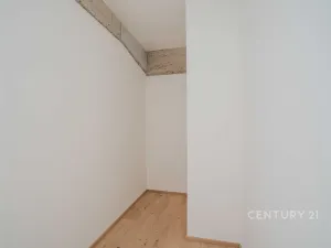 Prodej bytu 4+kk, Praha - Vysočany, Kolbenova, 176 m2