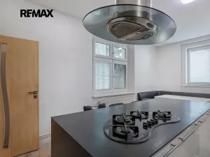 Pronájem bytu 4+kk, Praha - Smíchov, Pod tratí, 111 m2