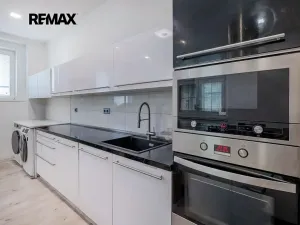 Pronájem bytu 4+kk, Praha - Smíchov, Pod tratí, 111 m2