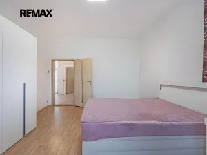 Pronájem bytu 4+kk, Praha - Smíchov, Pod tratí, 111 m2