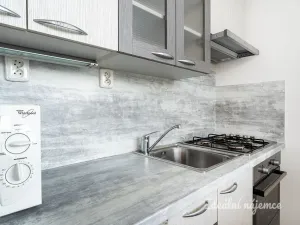 Pronájem bytu 1+1, Praha, Novodvorská, 28 m2