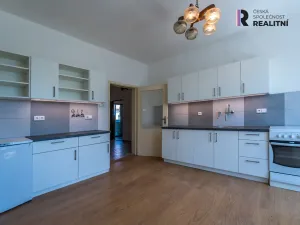 Prodej činžovního domu, Jevišovice, 420 m2