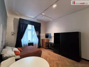 Pronájem bytu 1+1, Praha - Nové Město, Hálkova, 31 m2