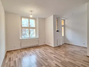 Pronájem bytu 3+kk, Praha - Žižkov, Roháčova, 80 m2