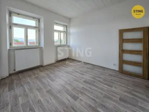 Pronájem bytu 3+kk, Frýdek-Místek, Zámecké nám., 69 m2