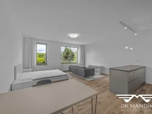Pronájem bytu 1+kk, Praha - Prosek, Valečovská, 45 m2