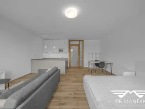 Pronájem bytu 1+kk, Praha - Prosek, Valečovská, 45 m2