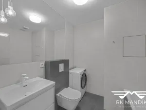 Pronájem bytu 1+kk, Praha - Prosek, Valečovská, 45 m2