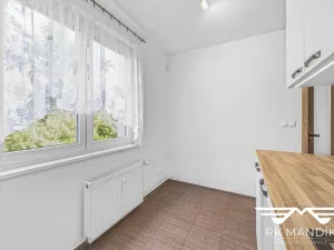 Pronájem bytu 3+1, Praha - Malešice, Tuchorazská, 72 m2