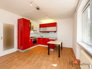 Prodej bytu 2+kk, Plzeň - Lobzy, Živnostenská, 40 m2
