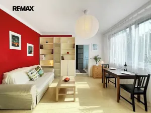 Prodej bytu 2+1, Praha - Hlubočepy, Lohniského, 45 m2