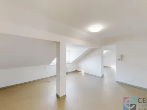 Pronájem bytu 2+1, Jablonec nad Nisou, Podhorská, 58 m2