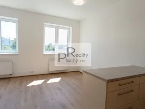 Prodej bytu 2+kk, Hevlín, 62 m2
