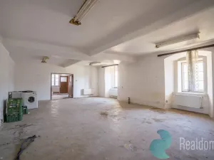 Prodej skladu, Chotětov, Husovo náměstí, 3000 m2
