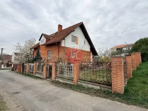 Prodej rodinného domu, Veltruby, Školní, 156 m2