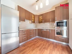 Pronájem bytu 1+kk, Plzeň - Skvrňany, Waltrova, 50 m2