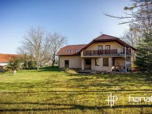 Prodej rodinného domu, Strančice, 259 m2