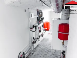 Prodej kanceláře, Frýdek-Místek, Zámecké nám., 74 m2