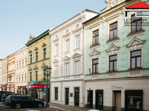 Prodej kanceláře, Frýdek-Místek, Zámecké nám., 74 m2