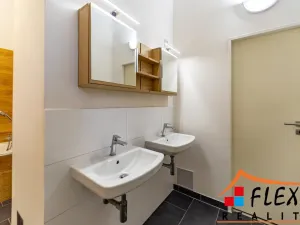 Pronájem bytu 2+1, Ostrava, Korunní, 105 m2
