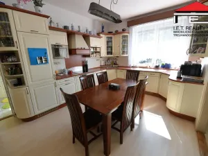 Prodej apartmánu, Orlová - Poruba, Dělnická, 255 m2