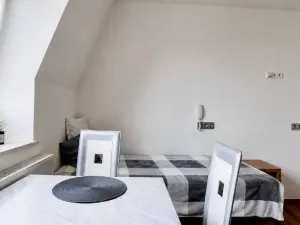 Pronájem bytu 1+kk, Praha - Suchdol, Suchdolské náměstí, 22 m2