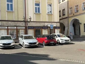 Pronájem restaurace, Hradec Králové, V Kopečku, 80 m2