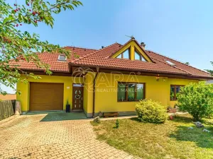 Prodej rodinného domu, Zlosyň, 209 m2