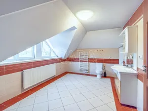 Prodej rodinného domu, Zlosyň, 209 m2