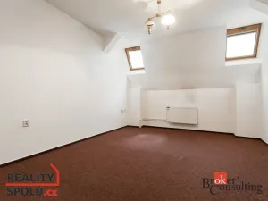 Pronájem bytu 2+kk, Opava - Město, Kolářská, 51 m2
