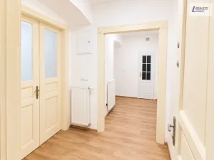 Pronájem bytu 2+1, Praha - Vinohrady, Vinohradská, 59 m2