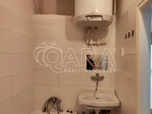 Pronájem bytu 1+kk, Praha - Nusle, V Horkách, 25 m2