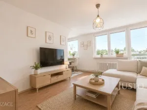 Prodej bytu 4+kk, Kamenice, Sídliště II, 77 m2