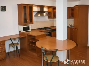 Pronájem bytu 2+kk, Praha - Bubeneč, Sochařská, 63 m2