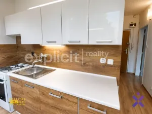 Pronájem bytu 1+1, Zlín, Dřevnická, 38 m2